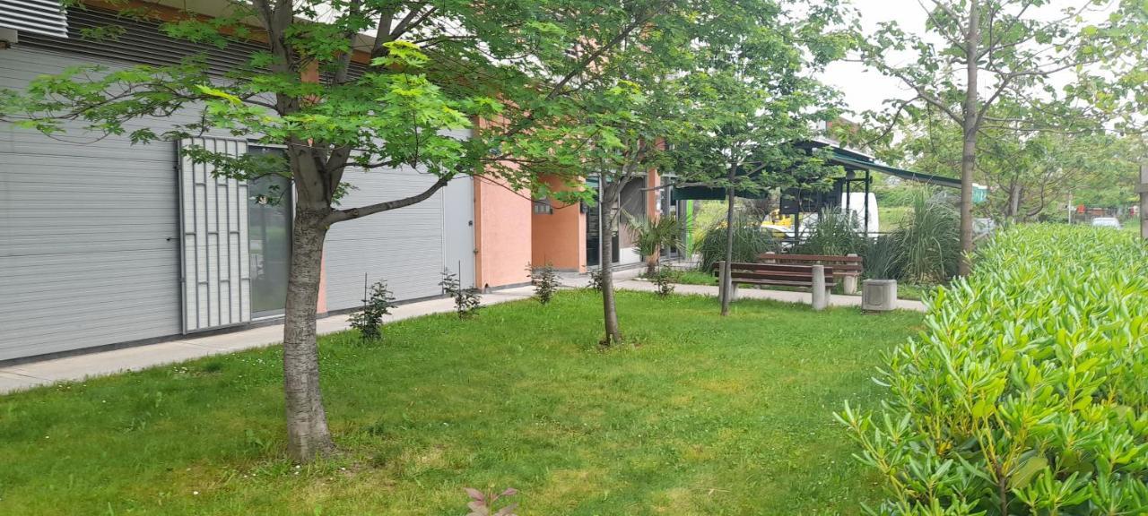 Apartment Luka พอดโกริกา ภายนอก รูปภาพ