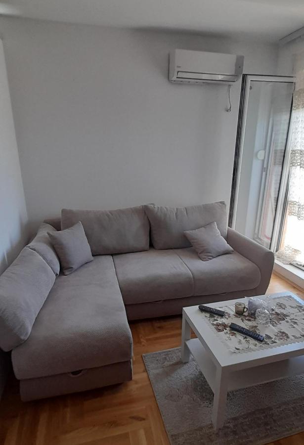 Apartment Luka พอดโกริกา ภายนอก รูปภาพ